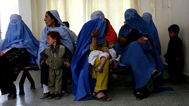 سازمان ملل بدون دخالت طالبان حقوق ده‌ها هزار پزشک و کارمند وزارت بهداشت افغانستان را پرداخت