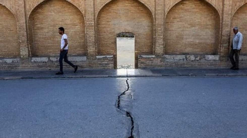 وضعیت 'بحرانی' فرونشست زمین در اصفهان