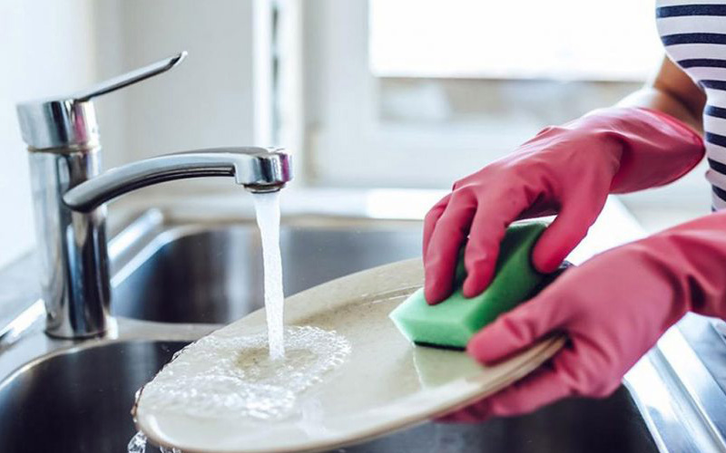 فواید شستن ظروف با دست