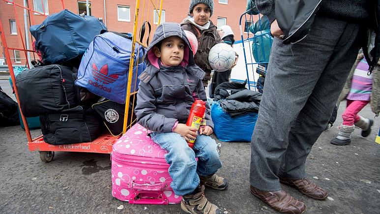 کودکانی که به اتحادیه اروپا مهاجرت کردند، بیشتر از کدام کشور‌ها اقامت گرفتند؟