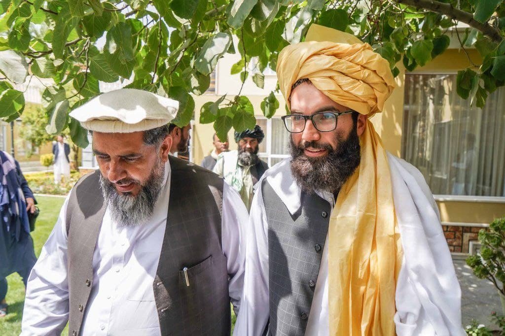 طالبان خطاب به سربازان: ریش بتراشید مجازات خواهید شد!