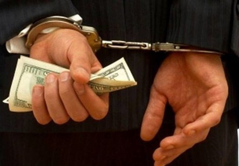 دستگیری دو سر شبکه قاچاق ارز و طلا