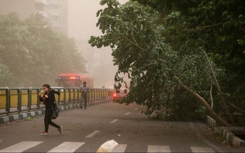 تهرانی‌ها مراقب وزش باد باشند