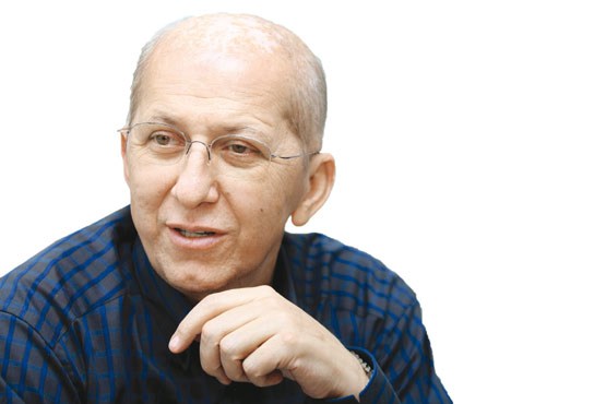 بیژن نوباوه