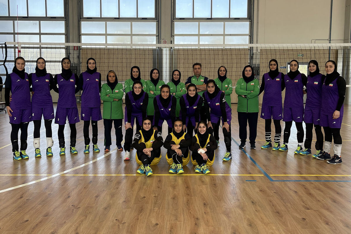تیم والیبال نوجوانان دختر ایران 