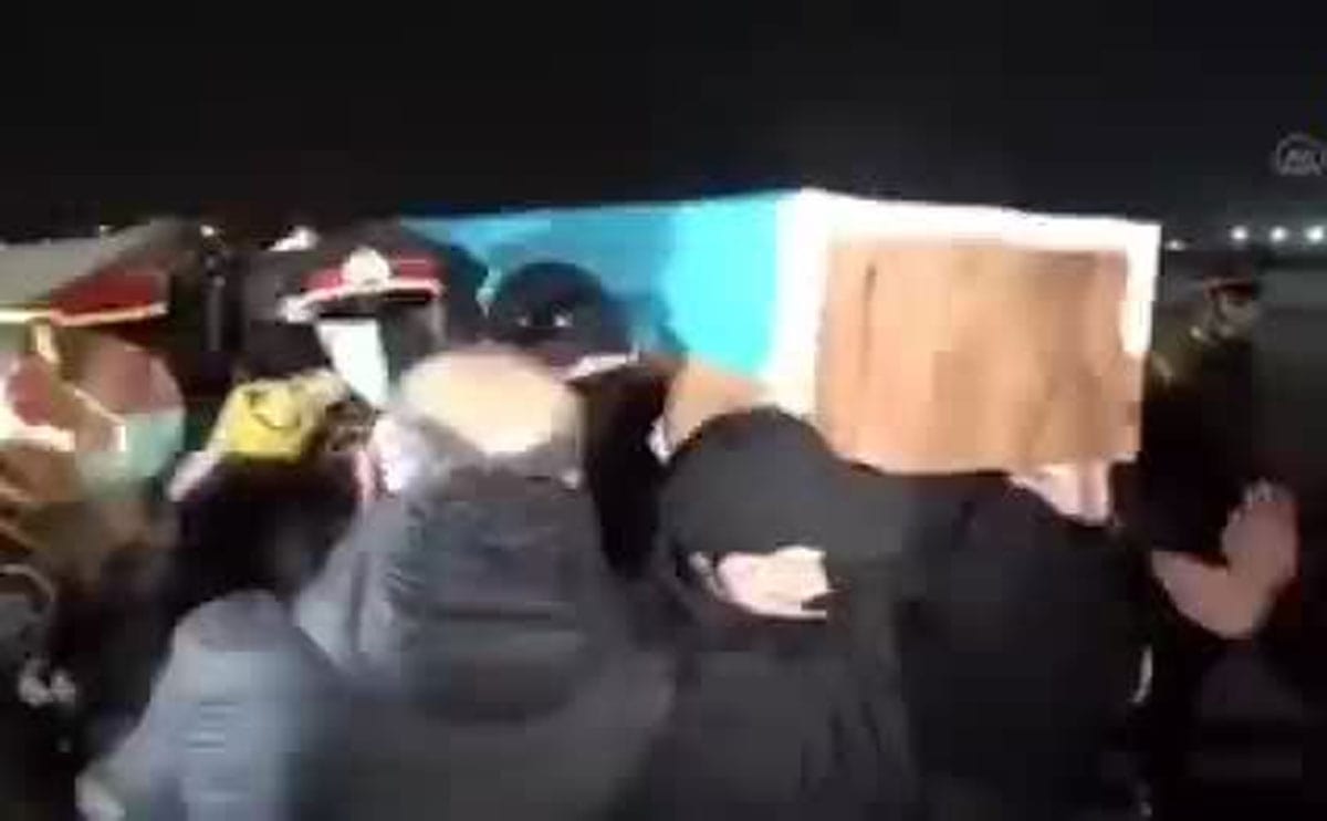 تصاویری از انتقال جسد کارمند سفارت باکو
