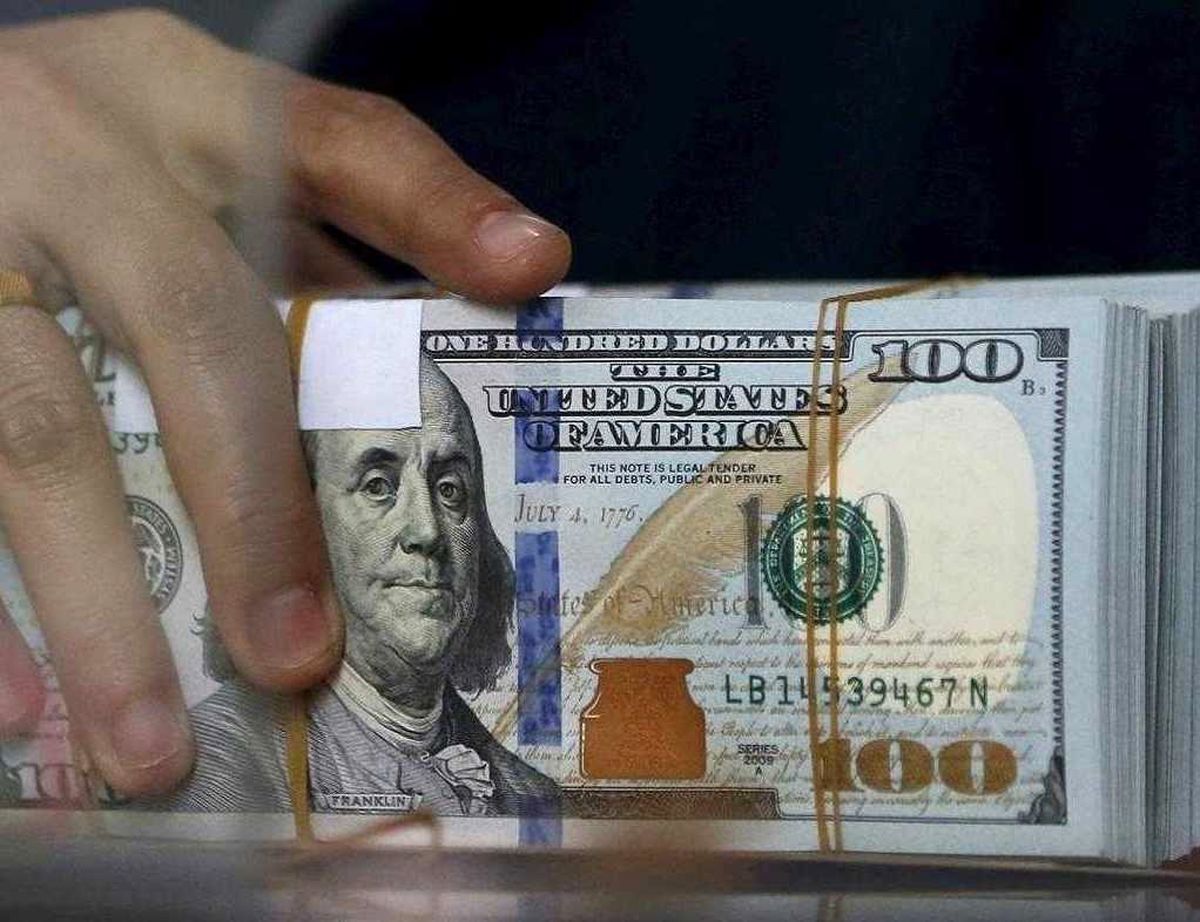 قیمت دلار امروز 18 بهمن 1401