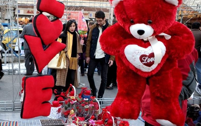انتقاد از برگزاری روز ولنتاین