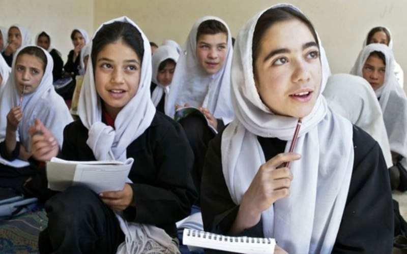 نام‌نویسی دختران افغان در آزمون کنکور ۱۴۰۲