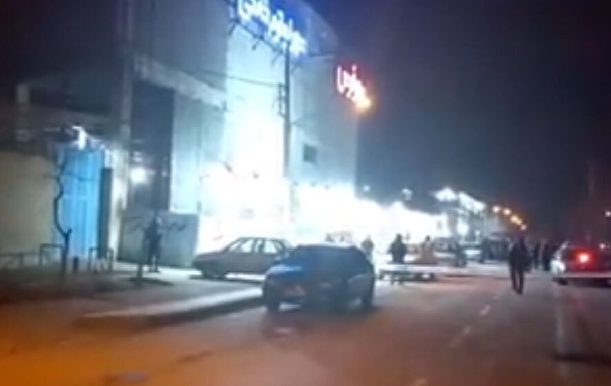 فیلم/ وقوع حمله پهپادی به یک مرکز نظامی در اصفهان