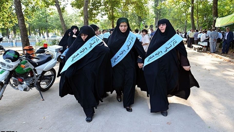 مانور علیه بی حجابی و بدحجابی در تهران