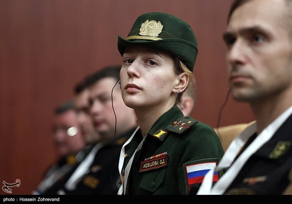 عکس/ حجاب جنجالی افسران زن روسی در نشست خبری ایران!