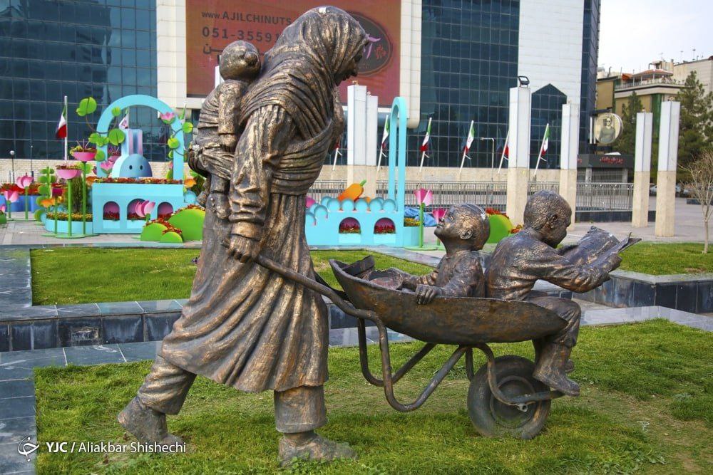 مجسمه عجیب شهرداری مشهد