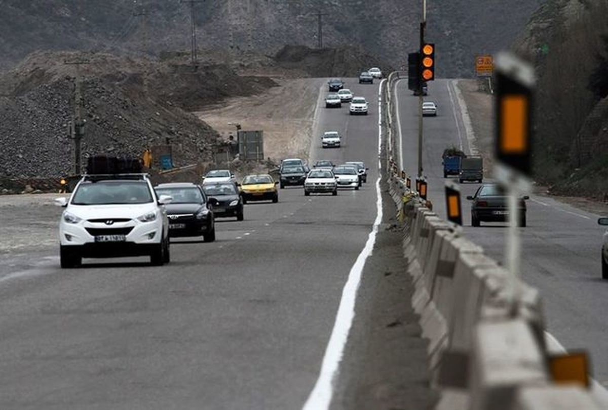 ترافیک سنگین در محور‌های شمالی کشور/ اعمال محدودیت تردد در جاده چالوس