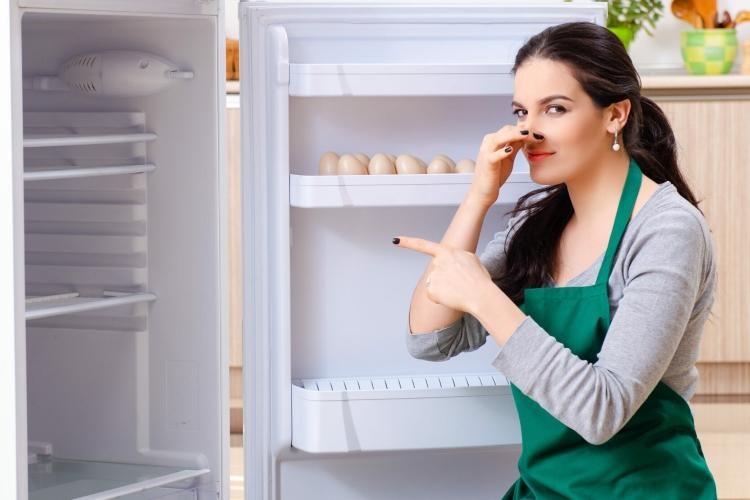 ۵ نکته کاربردی برای تمیز کردن یخچال