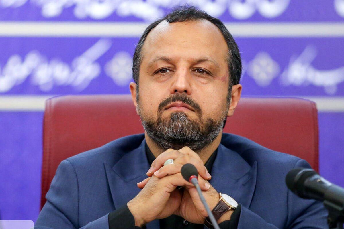 بازی‌های سیاسی با بین المللی‌ترین حوزه اقتصاد ایران/ چرا وزیر اقتصاد به دنبال سهم خواهی از مناطق آزاد است؟