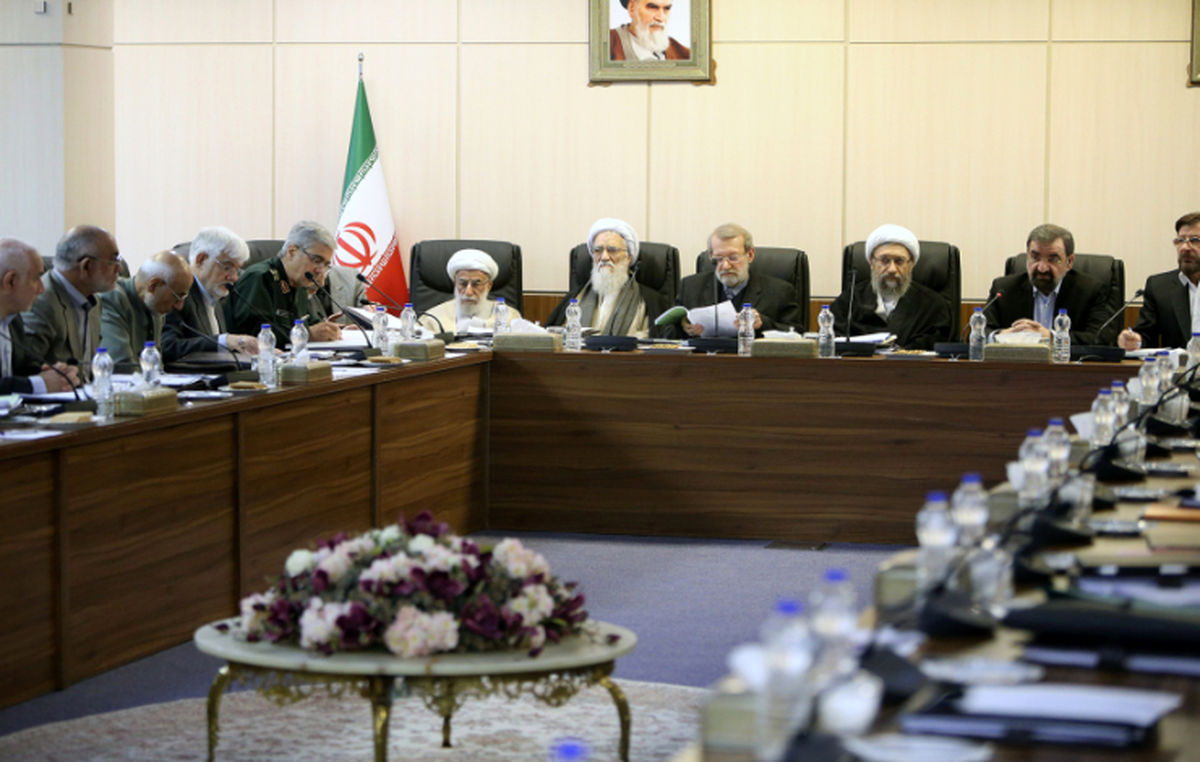 حذف احمدی‌ نژاد از مجمع تشخیص