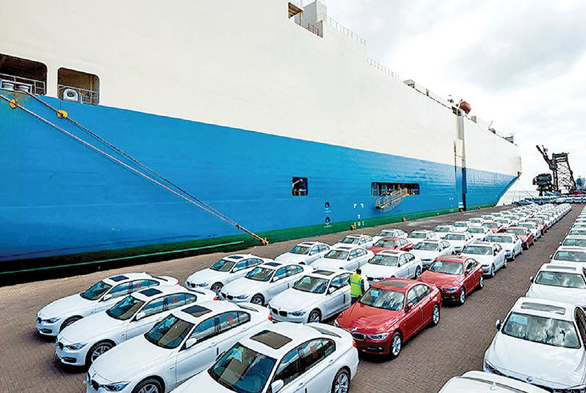 آئین‌نامه واردات خودرو در کمیسیون صنایع بررسی می‌شود