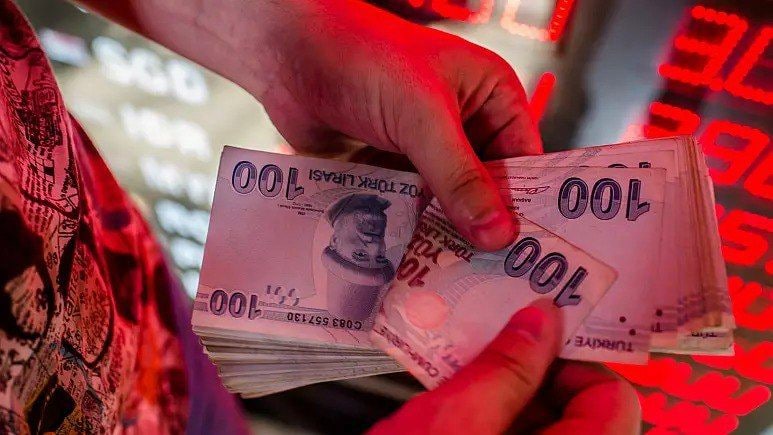 379539 863 - سقوط قیمت لیر در بازار تهران به پایین‌ترین حد ۴سال
گذشته