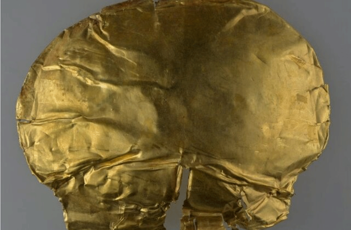 کشف یک ماسک طلایی 3000 ساله