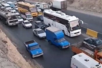 فیلم/ تصادف زنجیره‌ای چند خودرو در محور قدیم تهران جاجرود