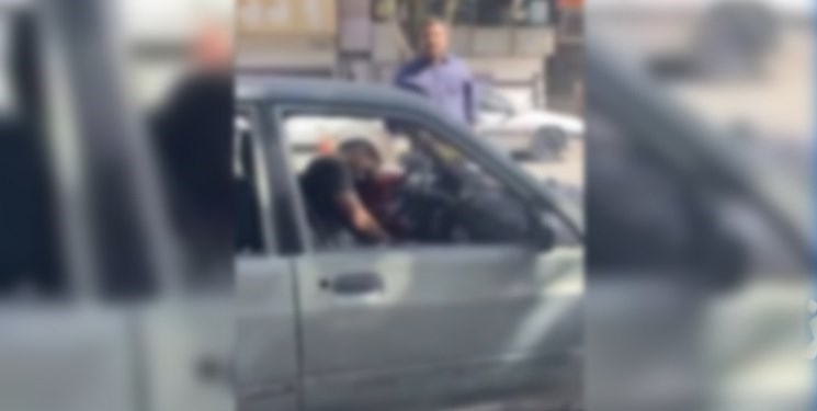 ادعای خبرگزاری فارس درباره ماجرای قتل یک مرد داخل خودروی پراید در سنندج
