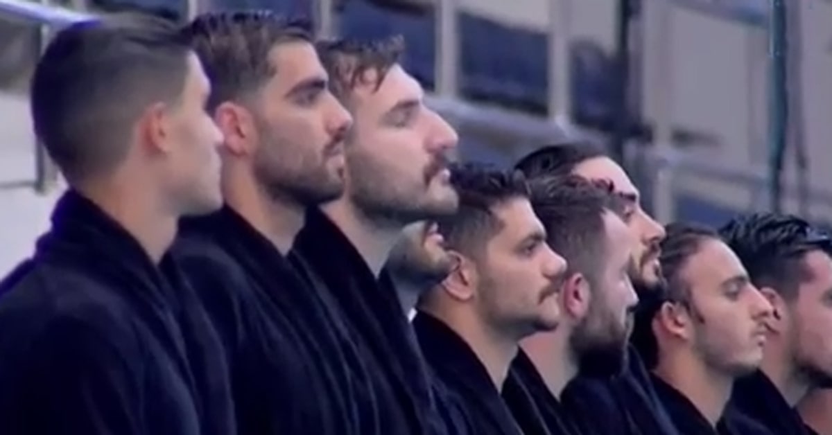 تیم ملی واترپلو از خواندن سرود ایران امتناع کرد!