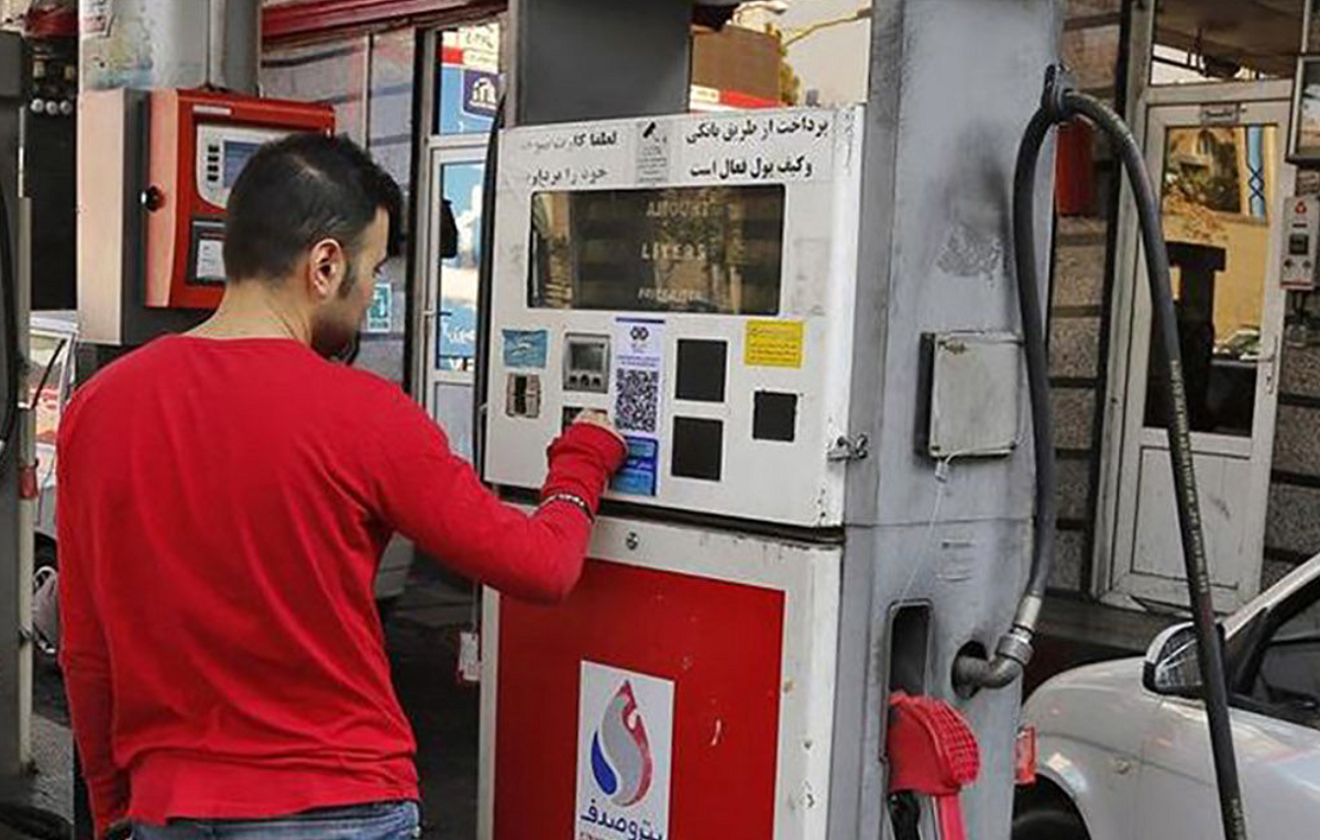 ایران بنزین خود را نصف قیمت صادر کرده است