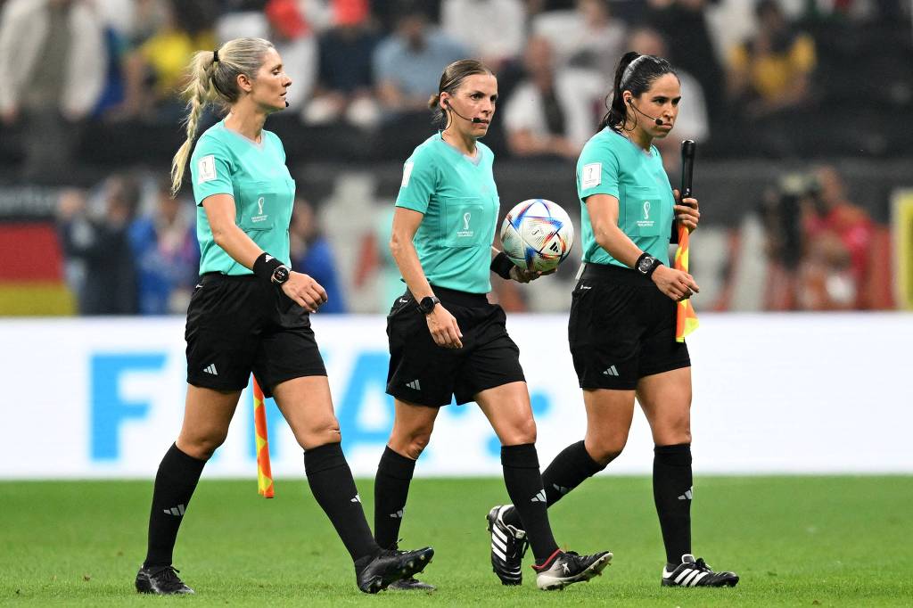 قضاوت داوران زن در جام جهانی
