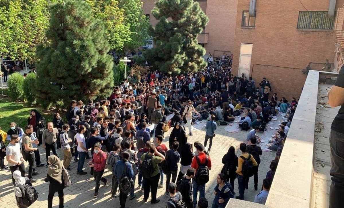 دانشگاه شریف و تجمع‌های اعتراضی