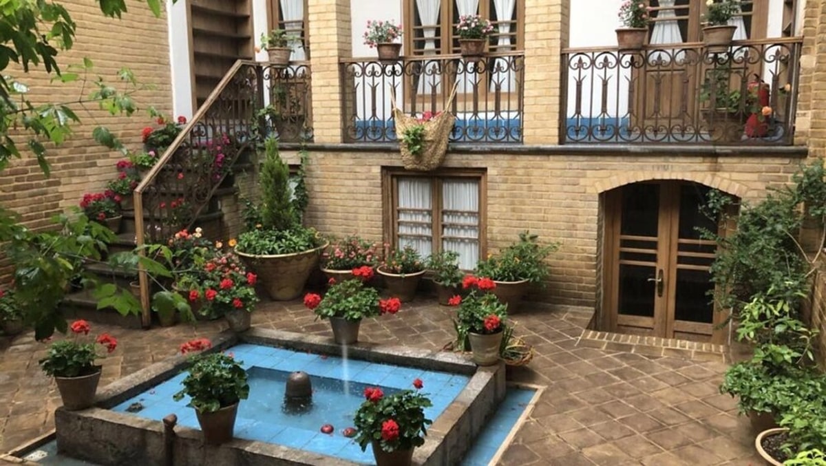 راه نجات زنانی که کتک میخورند چیست؟ راه نجات زنانی که کتک میخورند چیست؟