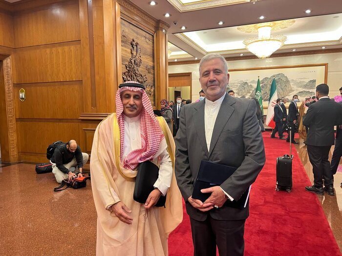 وزرای خارجه ایران و عربستان در چین با یکدیگر دیدار کردند