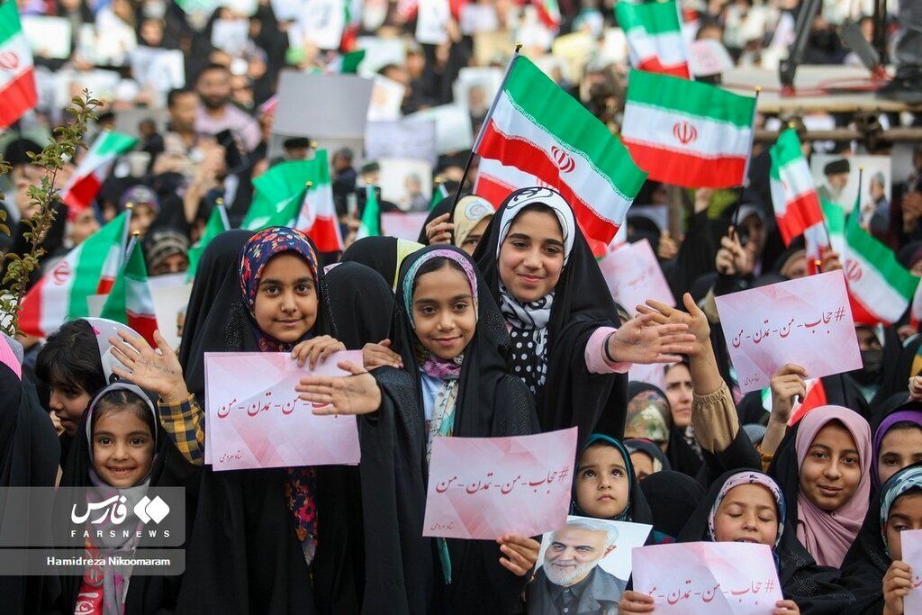 تصاویر تجمع حامیان حجاب در اصفهان