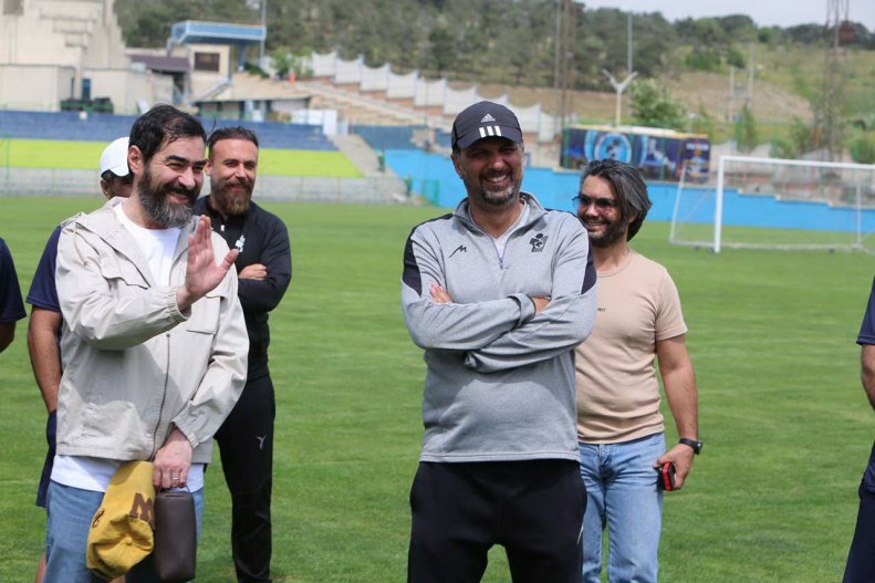 شهاب حسینی در کنار تیم لیگ برتری