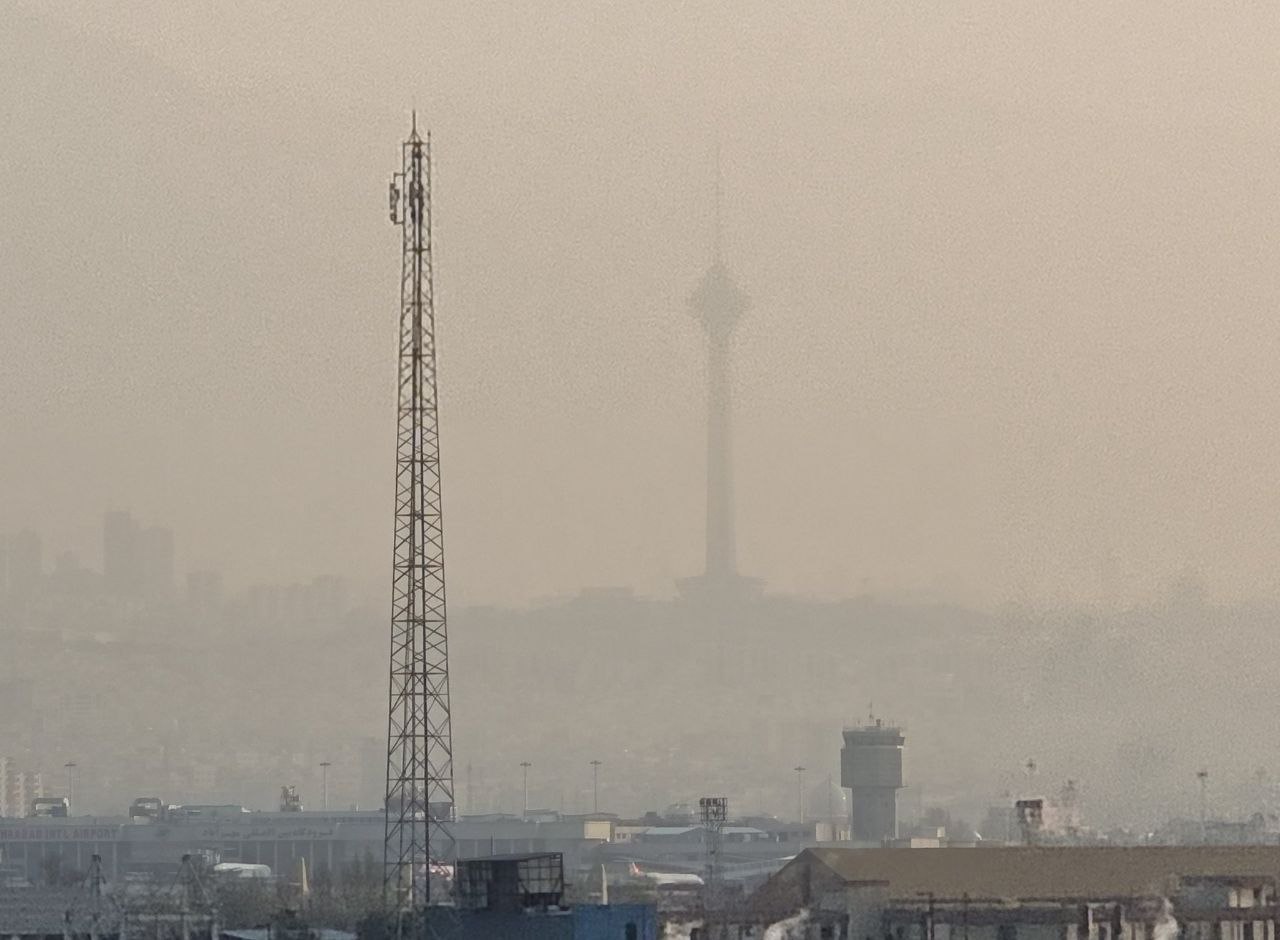 عکس/ تهران عجیب و آلوده در ۵ فروردین