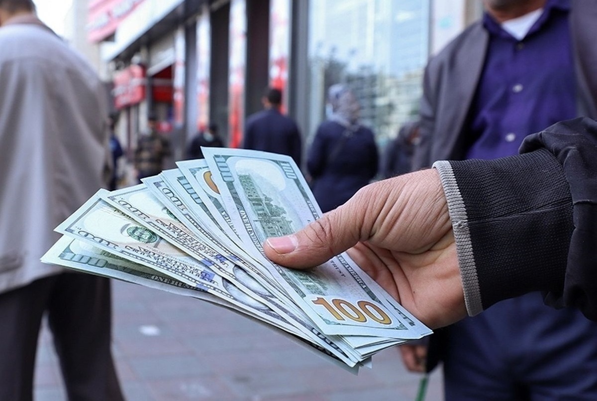 ثبات دلار مرکز مبادله در هیاهوی بازار آزاد