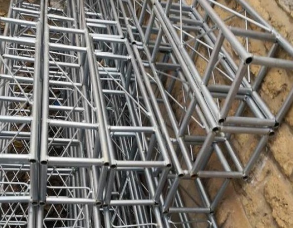 معرفی انواع سازه های اسپیس فریم و نحوه نصب آنها