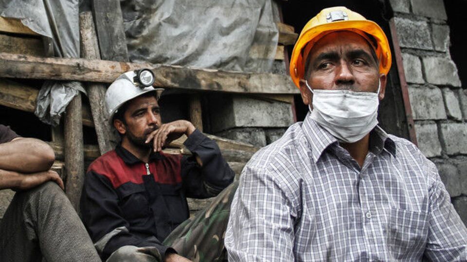 درخواست کارگران برای تعیین مزد بر اساس تورم و سبد معیشت