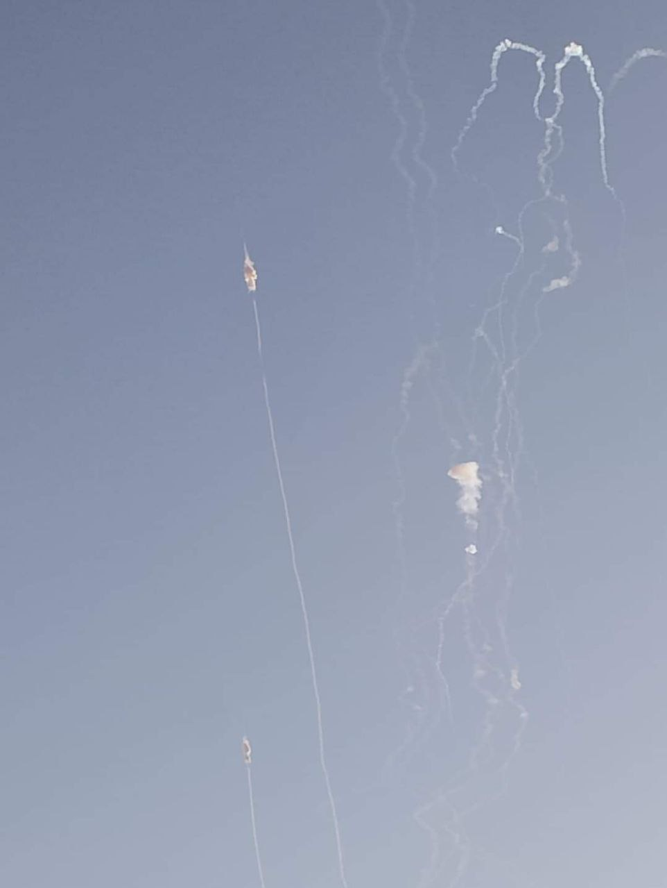 حملات راکتی به پایگاه آمریکایی عین الاسد در عراق + عکس