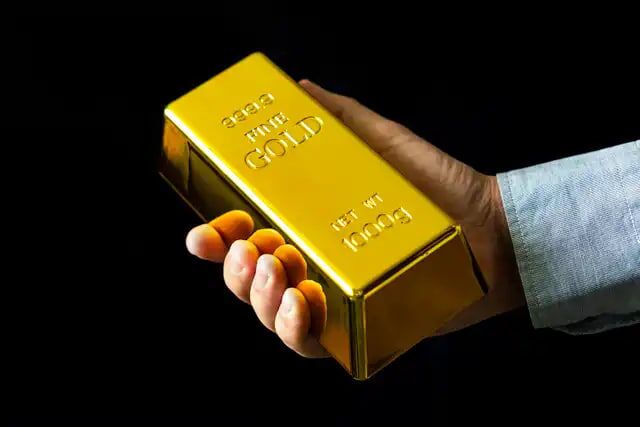سقوط انس جهانی طلا به پایین‌ترین نرخ ۲ ماه اخیر