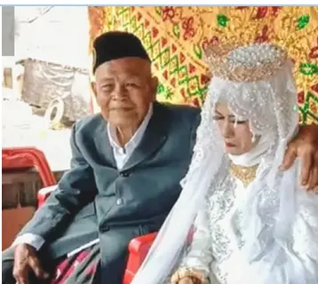 عکس/ ازدواج پیرمرد ۱۰۳ساله با دختر جوان