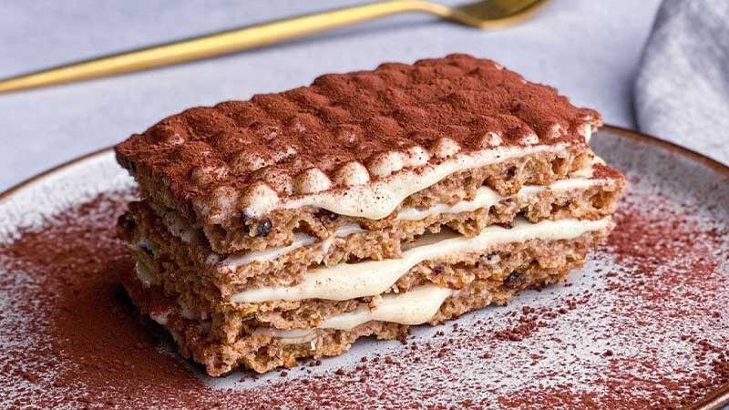 زیان خوردن دسر پس از شام زیان خوردن دسر پس از شام