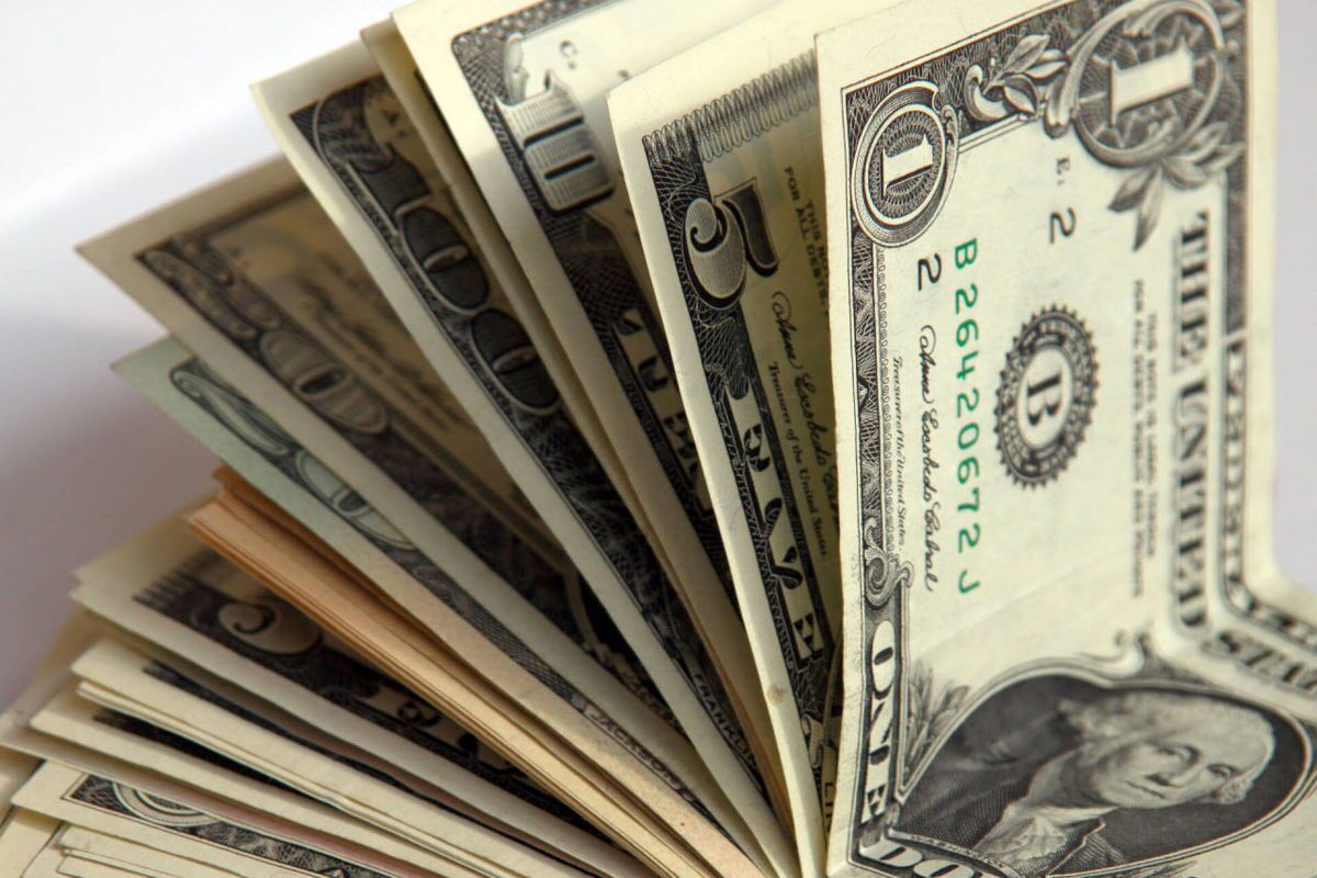دلار در کف کانال ۵۹ هزار تومانی ایستاد