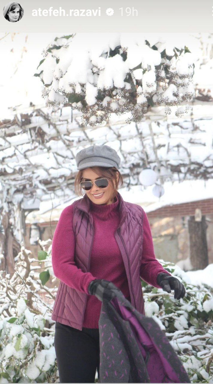 عکس/ تیپ عاطفه رضوی با لباس پشمی در برف