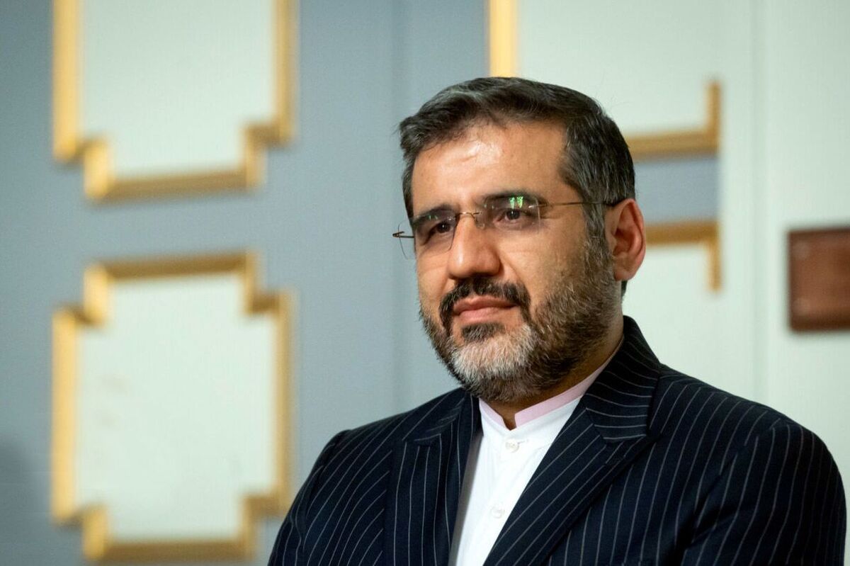 وزیر ارشاد: ویزای گردشگری ایران و روسیه حذف می‌شود