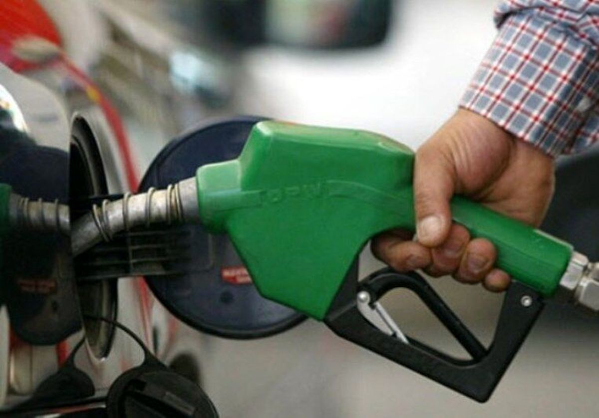 سه نرخی شدن قیمت بنزین کذب است