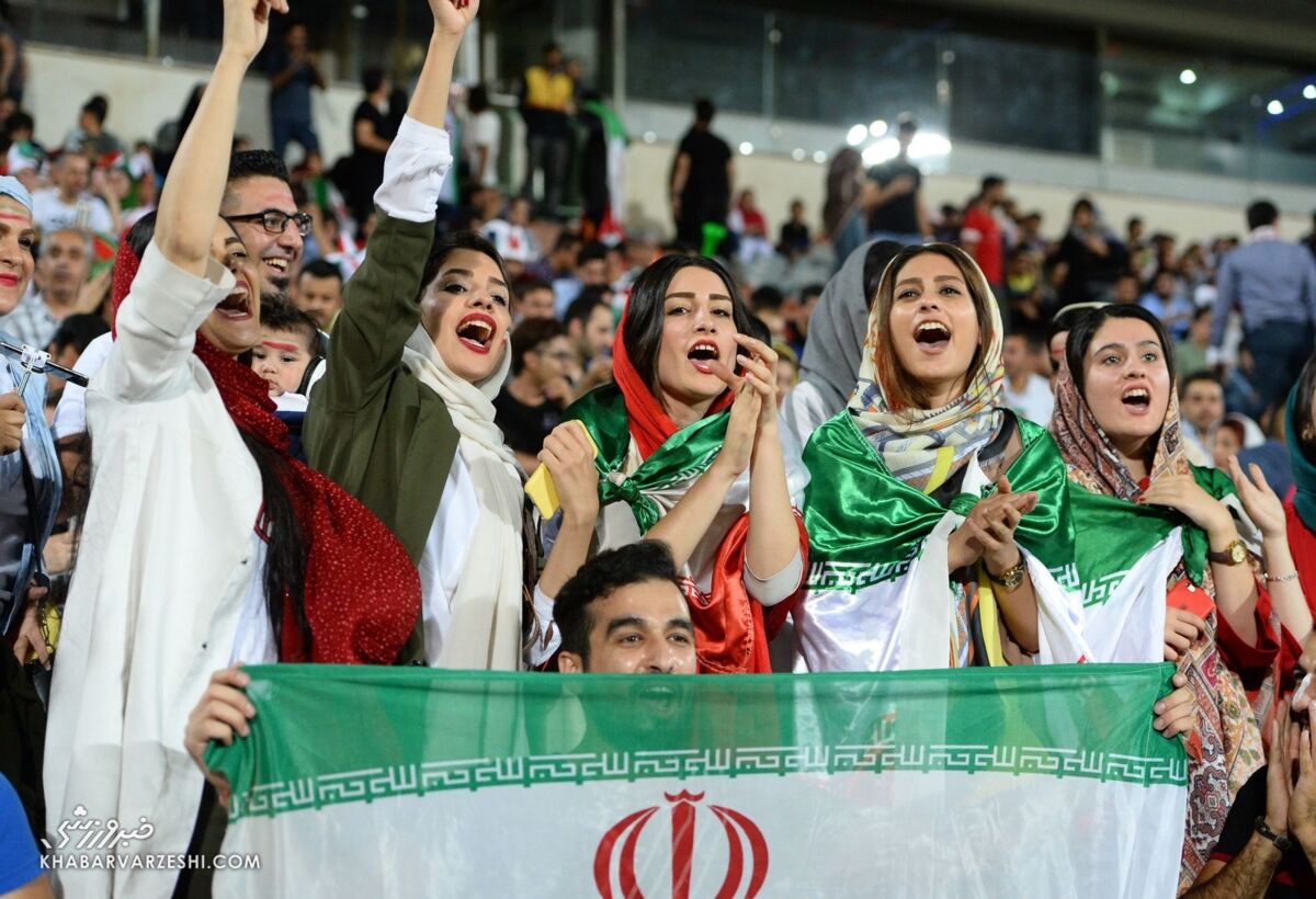 لیگ برتر با حضور تماشاگران زن شروع می شود