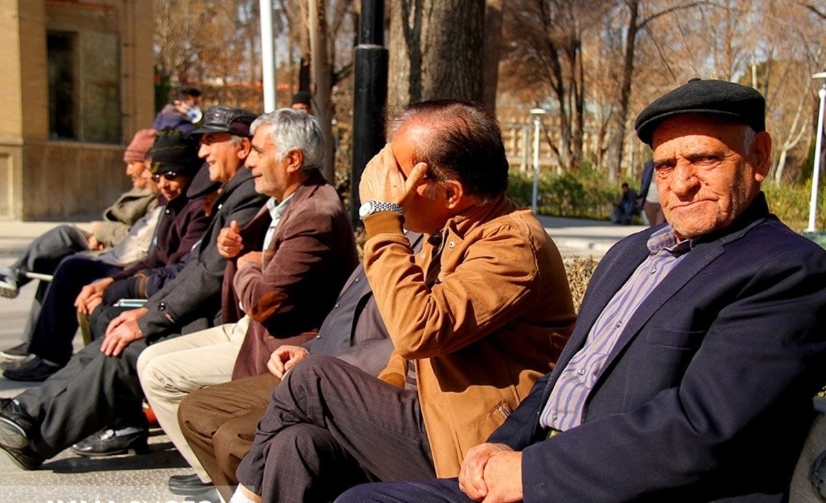 سن مناسب برای بازنشستگی مردان و زنان از نظر مردم