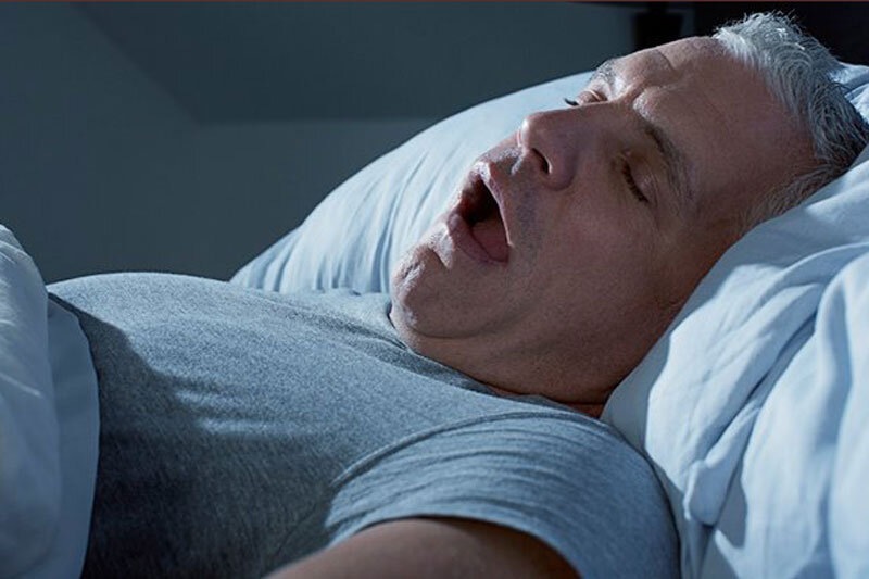 چرا هنگام بیدار شدن از خواب سردرد داریم؟