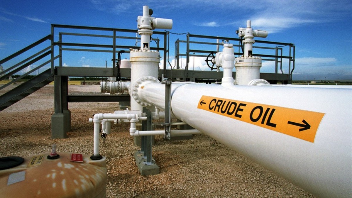 مطهرنیا: ایران چاره‌ای جز داد و ستد نفتی با چین ندارد